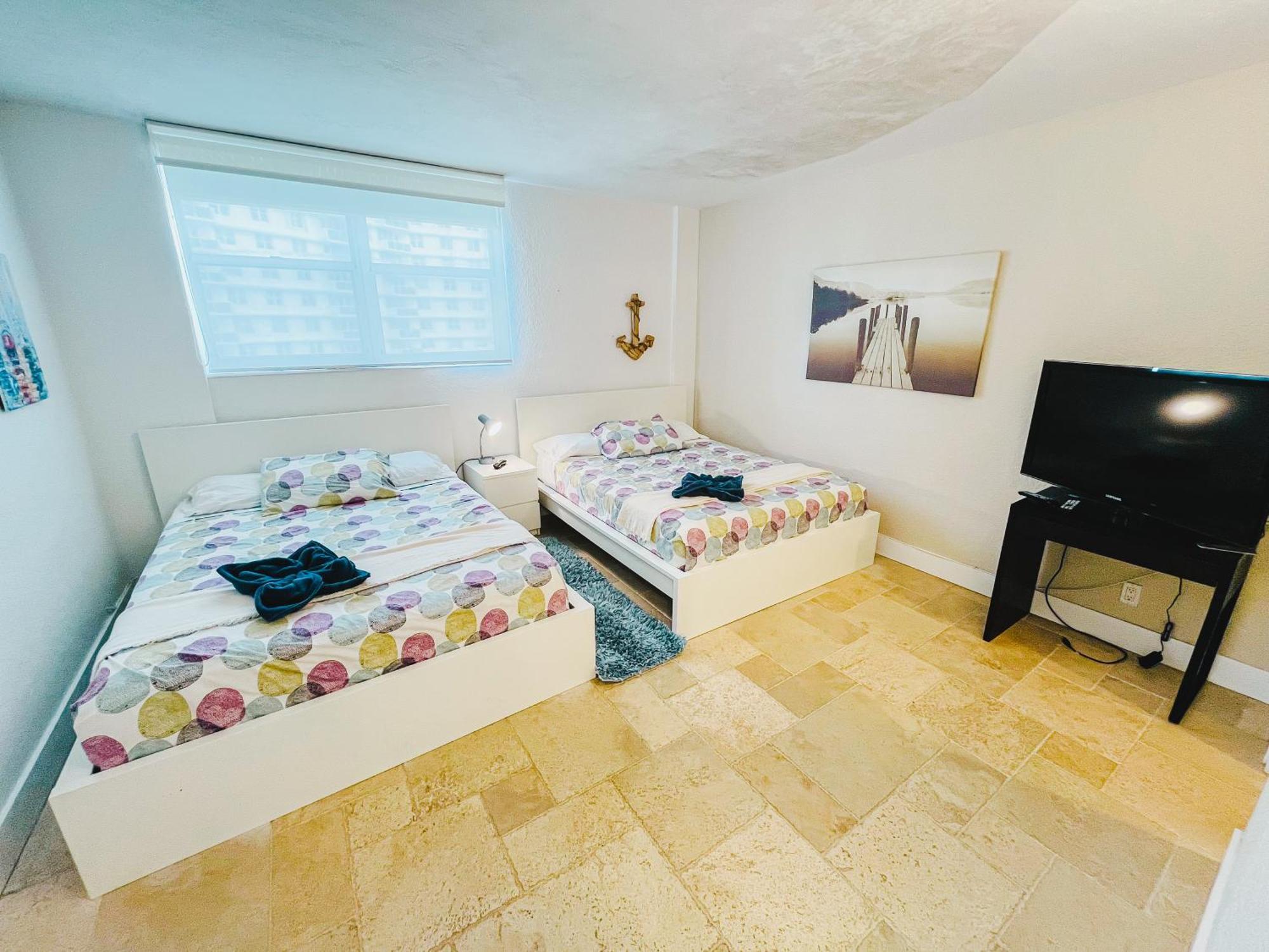 The Tides Condo On Hollywood Exterior photo